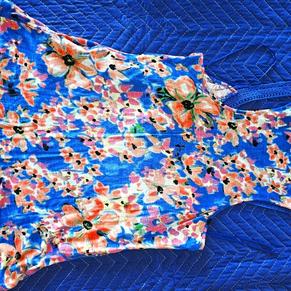 Top - Picture 3 of 3